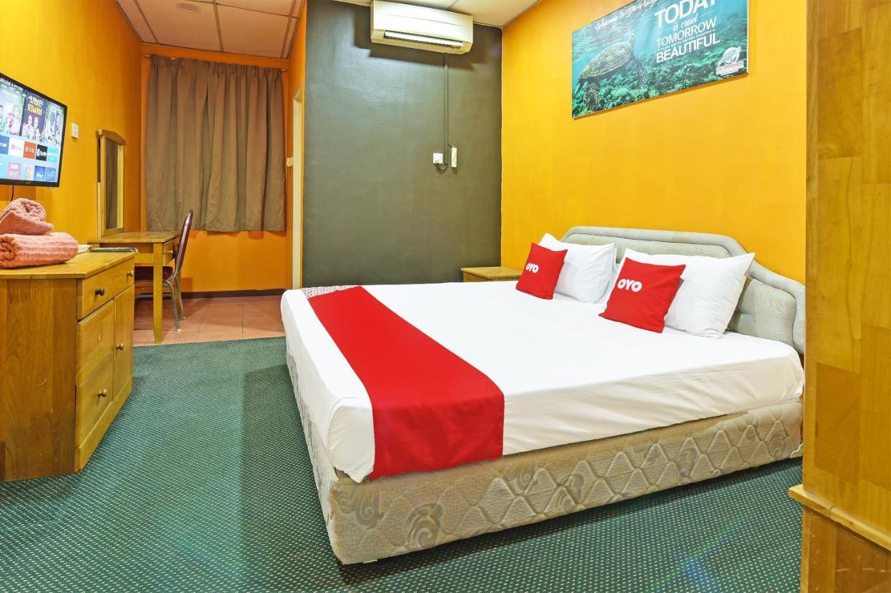 Oyo 90672 De Paradise Turtle Hotel Kerteh Exterior foto