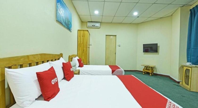 Oyo 90672 De Paradise Turtle Hotel Kerteh Exterior foto